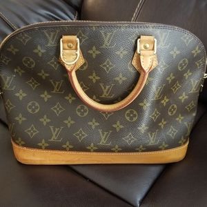 Louis Vuitton Alma PM
